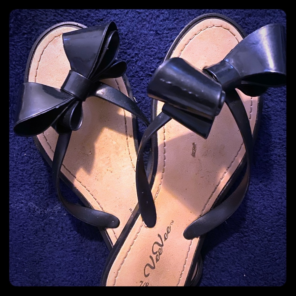 VeeVee Size 7/8 Bow Sandals